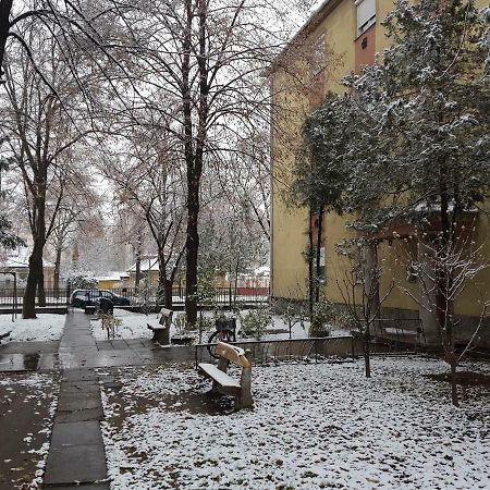 Lia Apartman Кишкунхалаш Екстериор снимка