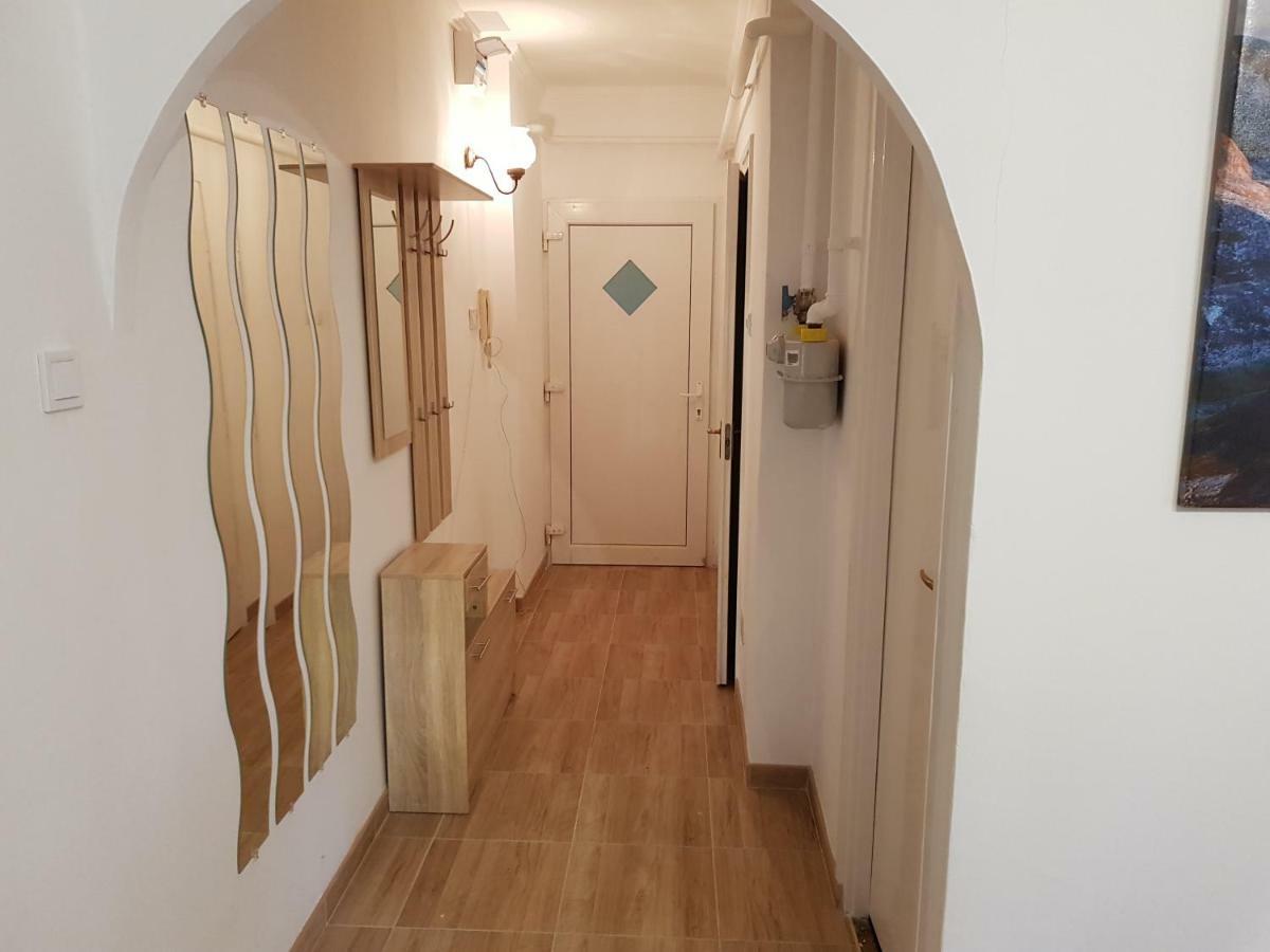 Lia Apartman Кишкунхалаш Екстериор снимка